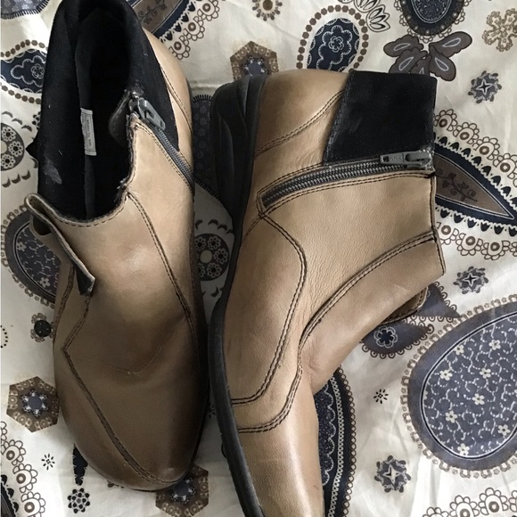 Womens MarcSoft Walk Ankle Boots - Picture 3 of 5